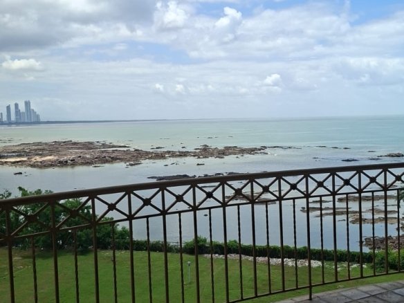 Punta Pacifica, de Lujo – Pacific Point: Frente al Mar, Apartamento de 540m², con 4 Recamaras