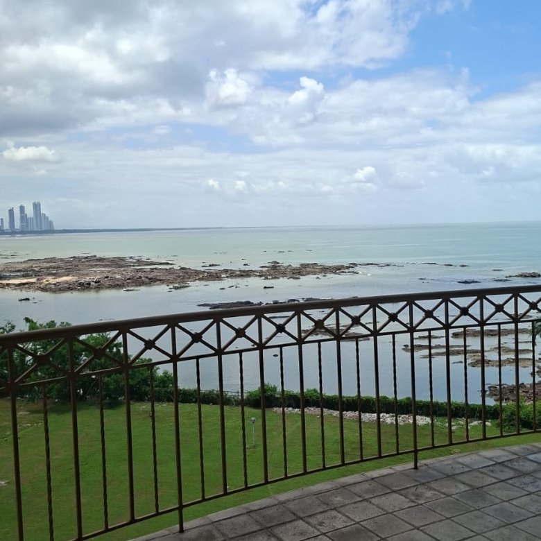 Punta Pacifica, de Lujo – Pacific Point: Frente al Mar, Apartamento de 540m², con 4 Recamaras